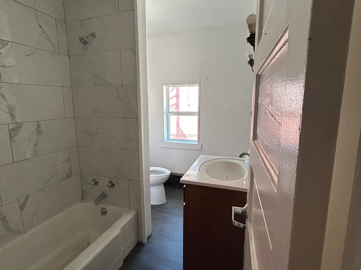 Dundaff street apt 2 — Photo 3