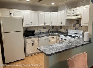 63 Boxwood Ter #41, Red Bank, NJ 07701