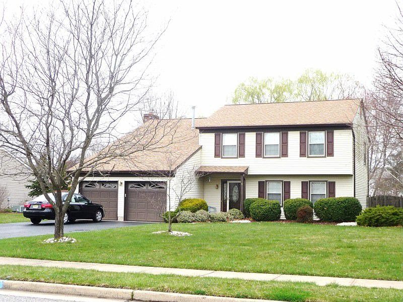 4 BR COLONIAL