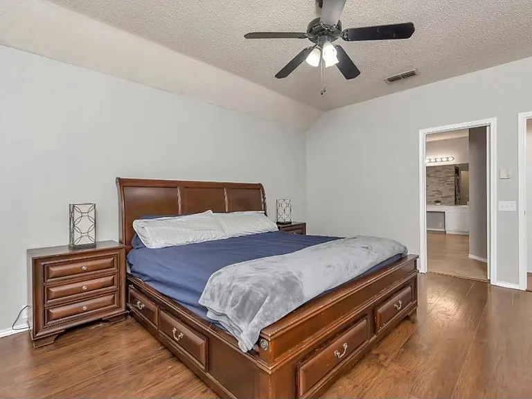 7817 Orland Park Cir — Photo 11