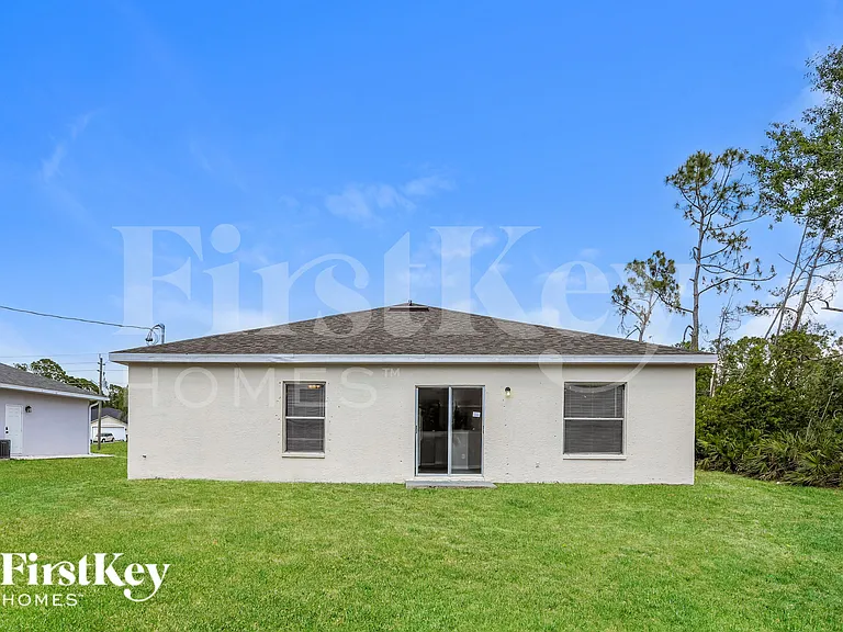3169 N Biscayne Dr — Photo 15