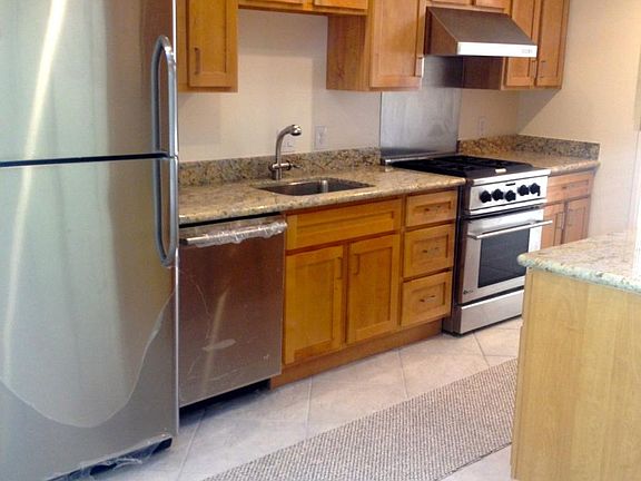 4th image of 131 Ascot Ct APT 3