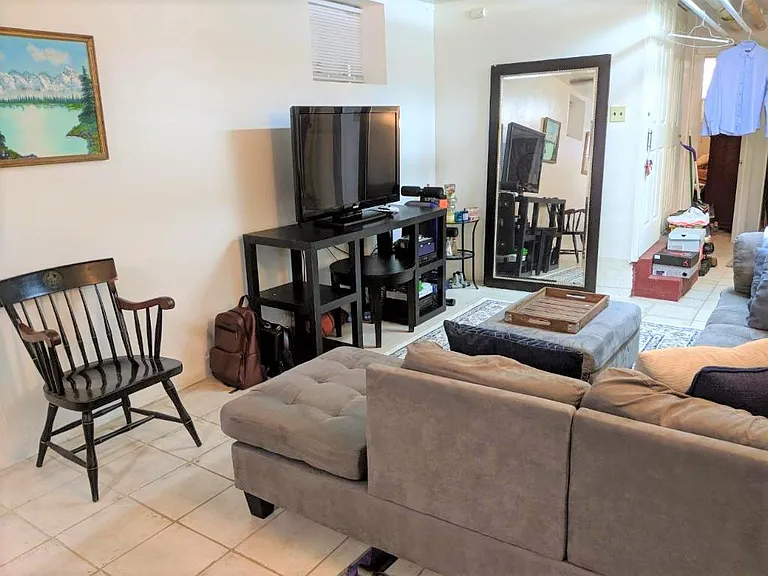106 Romaine Ave #1 — Photo 6
