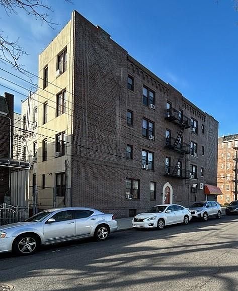 2nd image of 6701 8th Ave
