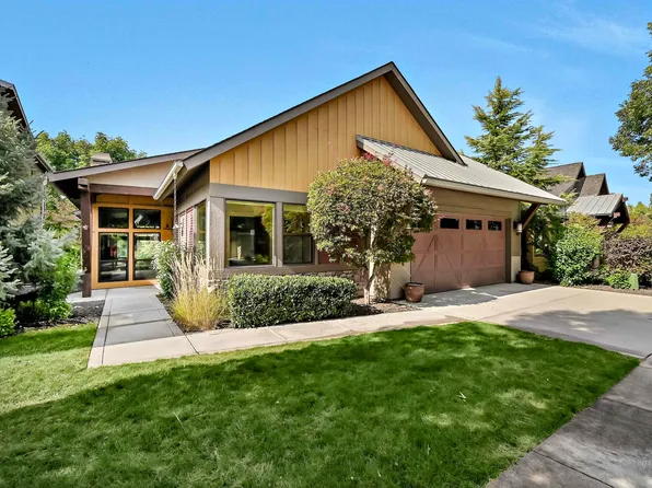 1257 E Lone Shore Dr, Eagle, ID 83616