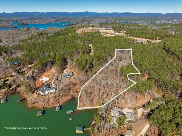 205 Lake Breeze Trl, Six Mile, SC 29682