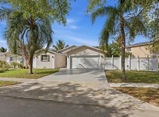 Oakwood Hills, Hollywood, FL 33020