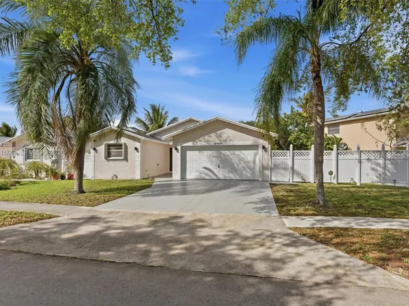 2425 Raleigh St, Hollywood, FL 33020