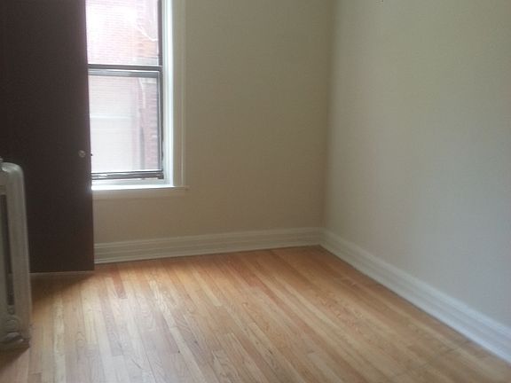5th image of 6540 N Ashland Ave APT 3E