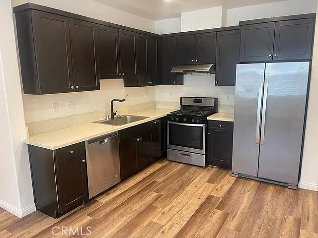 3 bed, 2.5 bath, 1300 sqft, $3,500 — Photo 4