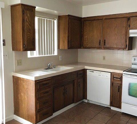 5th image of 5024 Appleblossom Dr APT 4