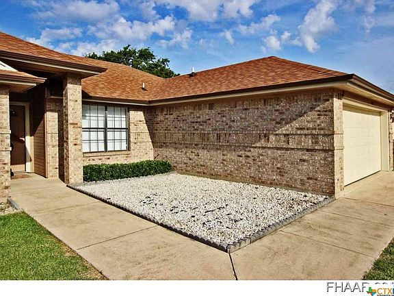2nd image of 4004 Carolyn Dr