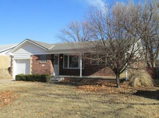 908 S Drury Ln, Wichita, KS 67207