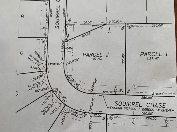 686 Squirrel Chase, Dixon, IL 61021