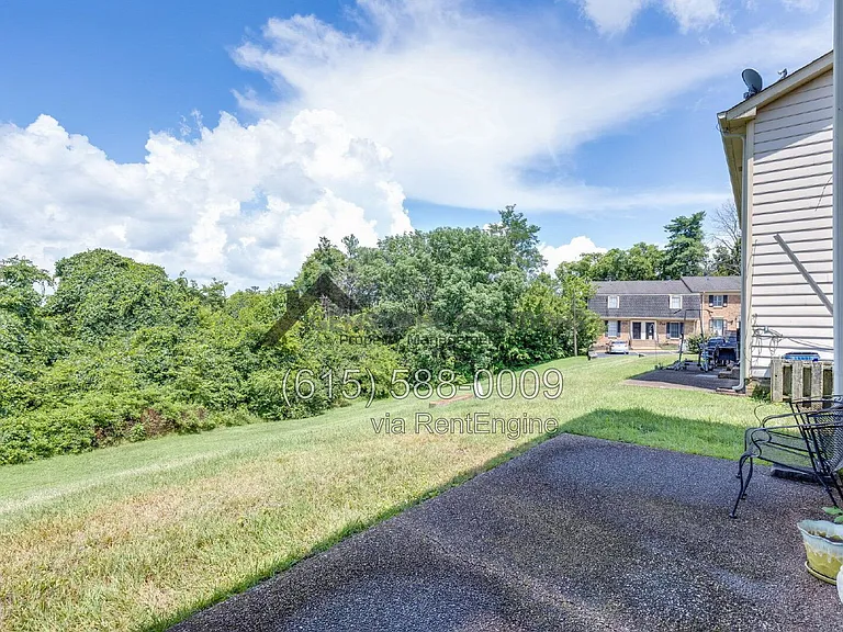 717 Fox Ridge Dr — Photo 7