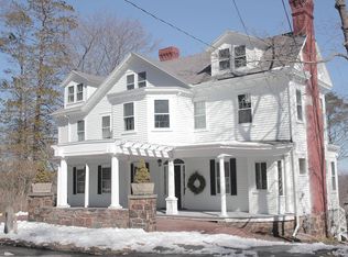 204 Spencer Ave, East Greenwich, RI 02818