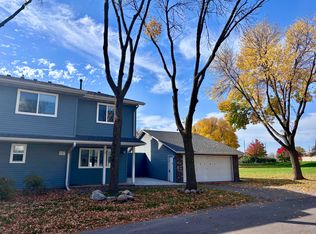 9397 Ranchview Ln N, Maple Grove, MN 55369