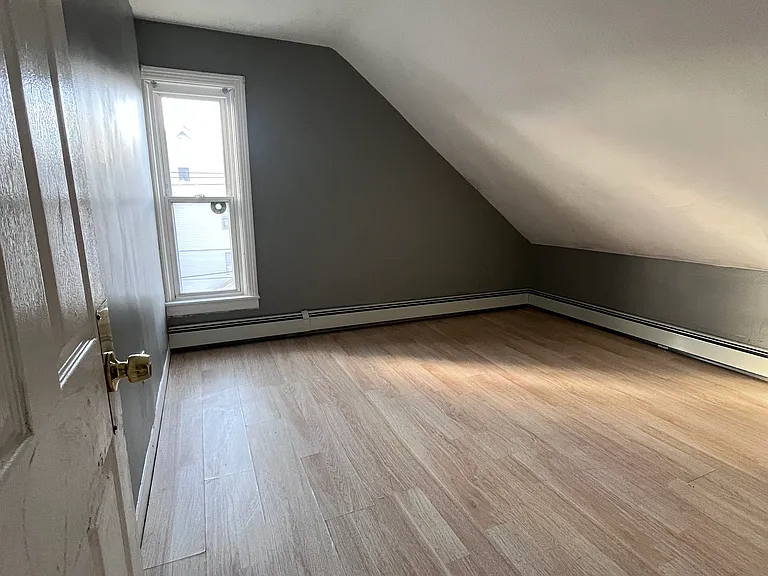 712 Main St #3 — Photo 9