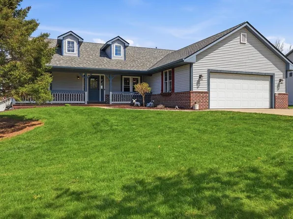 1140 Ellys WAY, Slinger, WI 53086