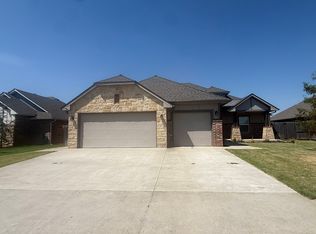 4525 McCann Ave, Mustang, OK 73064