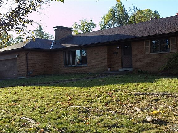 3rd image of 160 Folsom Dr