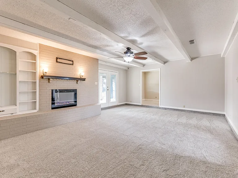 7335 Reed Rd — Photo 16