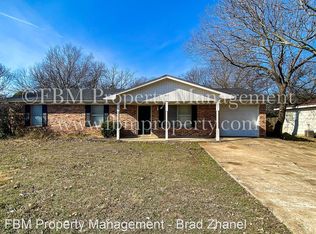 407 S 6th St, Midlothian, TX 76065
