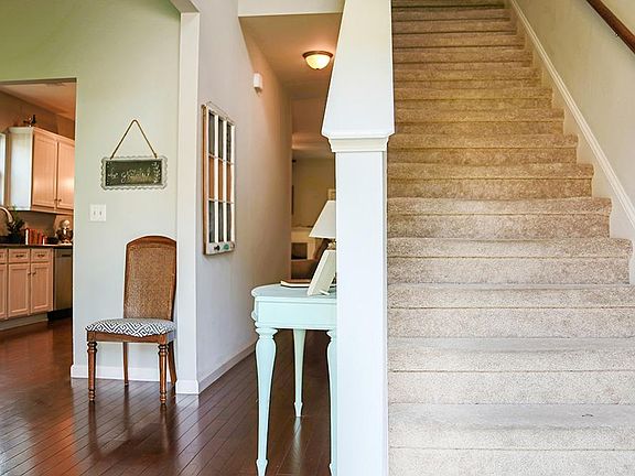 3rd image of 3731 Montgomery Way