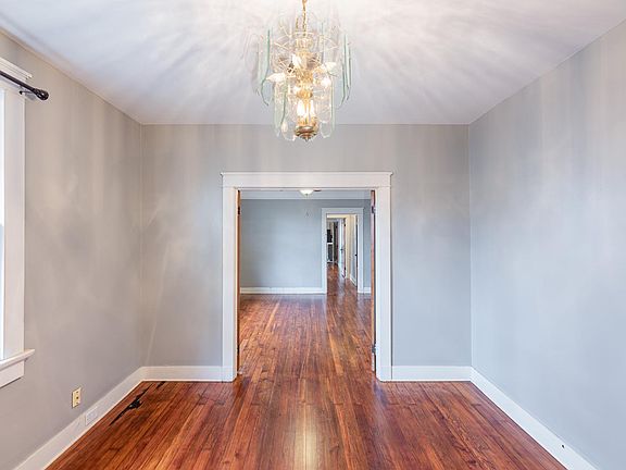 4th image of 7043 Magazine St