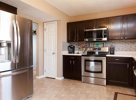 4th image of 8358 Emerick Close
