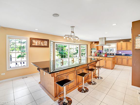 4th image of 419 Flagstone Ct
