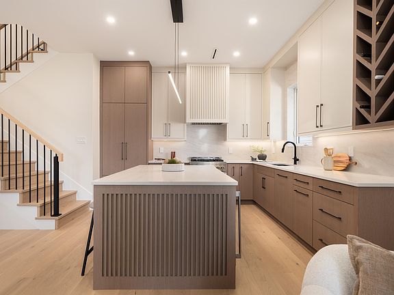 3rd image of 4331 Union St #2