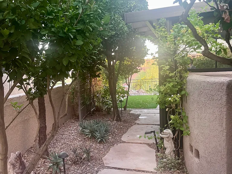 1715 E Deer Shadow Ln — Photo 28