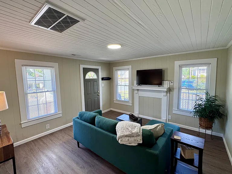 602 Highland St #A — Photo 6