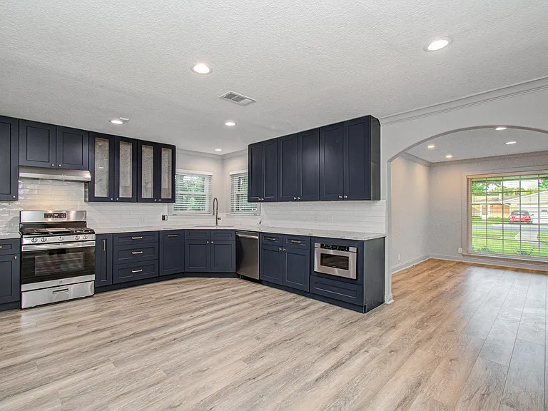1801 Benbow Way — Photo 11