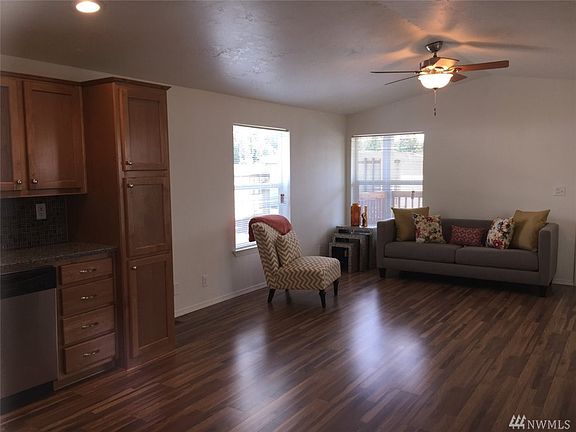 3rd image of 2101 S 324th St Unit 113
