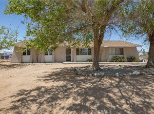 12350 Quinnault Rd, Apple Valley, CA 92308