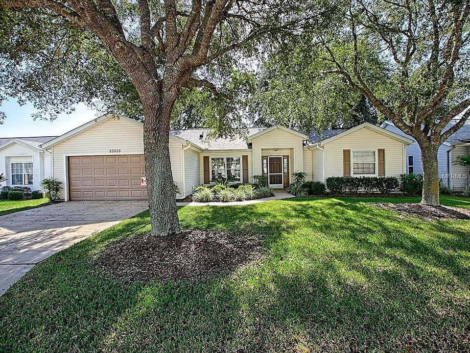 1st image of 25225 Lost Oak Cir