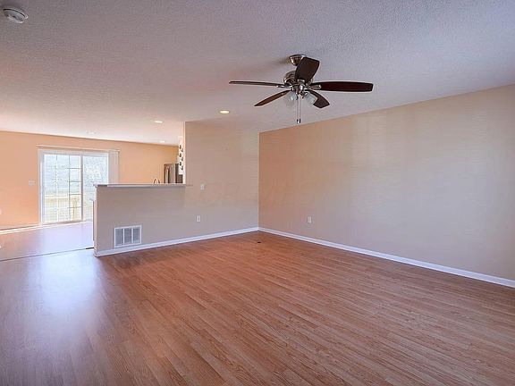3rd image of 6543 Crab Apple Dr #17-654