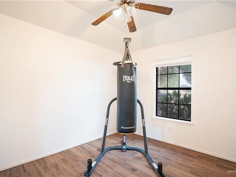 2702 Blue Jay Dr — Photo 15