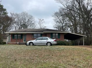 242 Stonewall St, West Point, MS 39773