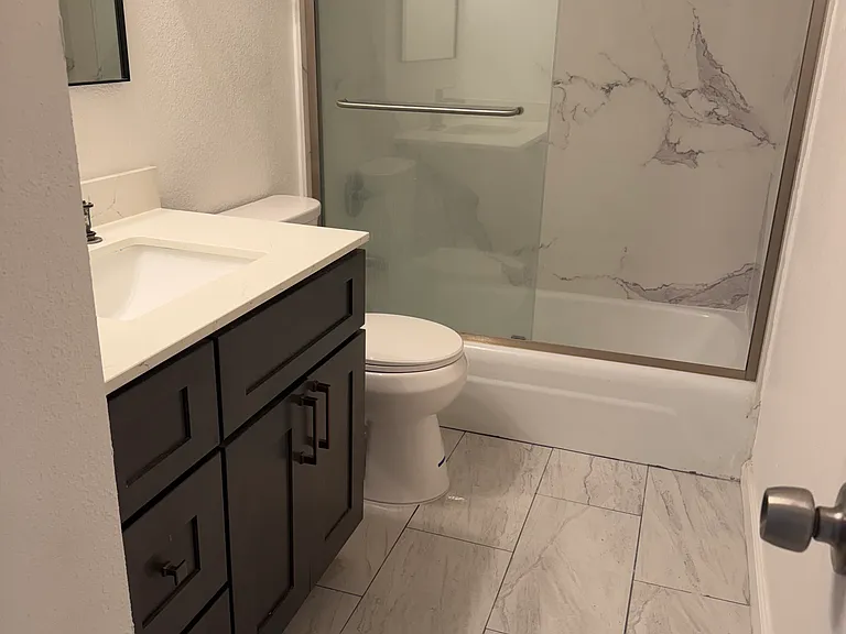 1309 Denver Ave — Photo 7
