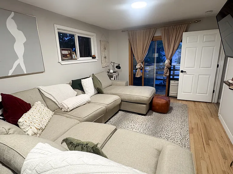 2703 S Cherokee St — Photo 11