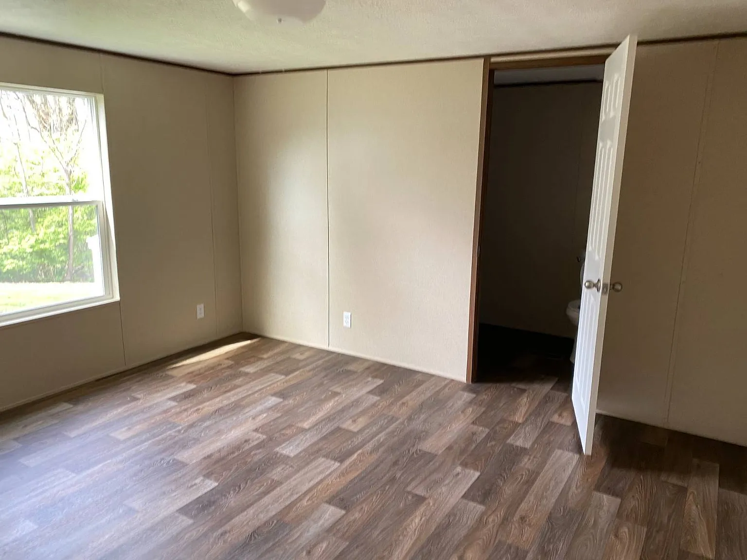 3 bed, 2.0 bath, $1,700 — Photo 4