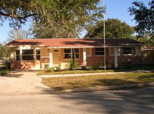 6045 Lee St NE, Saint Petersburg, FL 33703