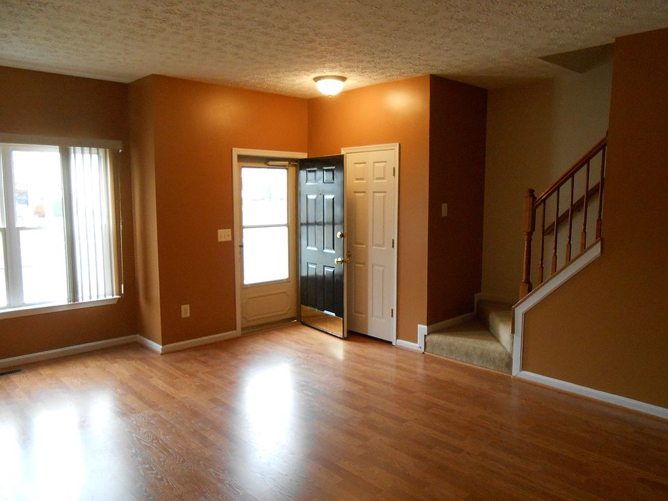 Front door entrance way