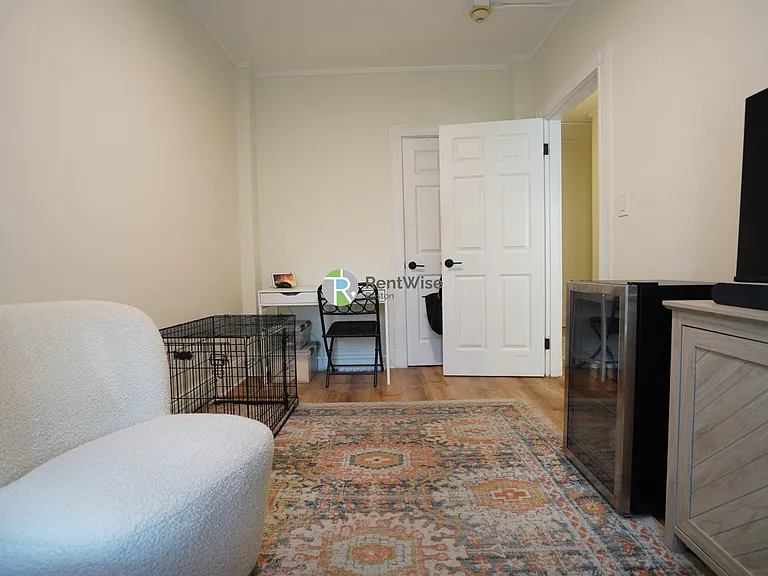230 Walnut St #24 — Photo 37