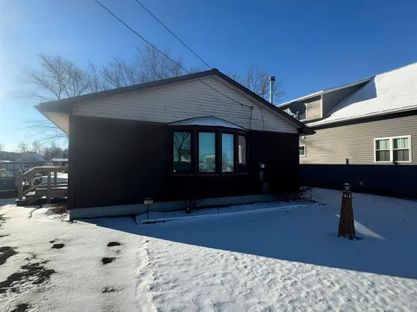 3080 W Elmore Rd, Pt Clinton, OH 43452