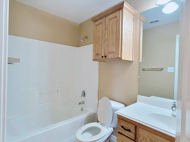 210 Elm St #1 — Photo 8