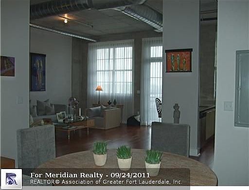 1st image of 410 NW 1st Ave APT 403